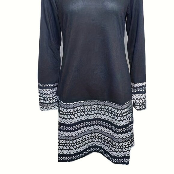 Travel Passions - Black and White Color Block Printed Dress - Picture 5 of 8